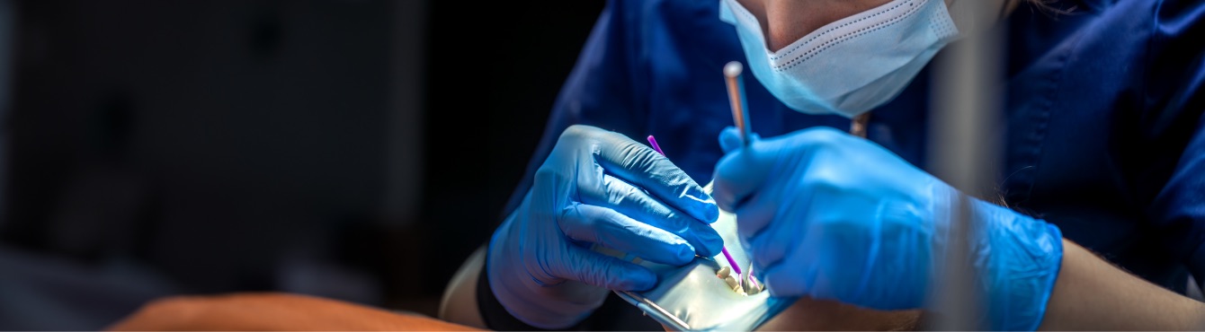 cobo-garrido-clinica-dental-madrid-cirugia-bucal